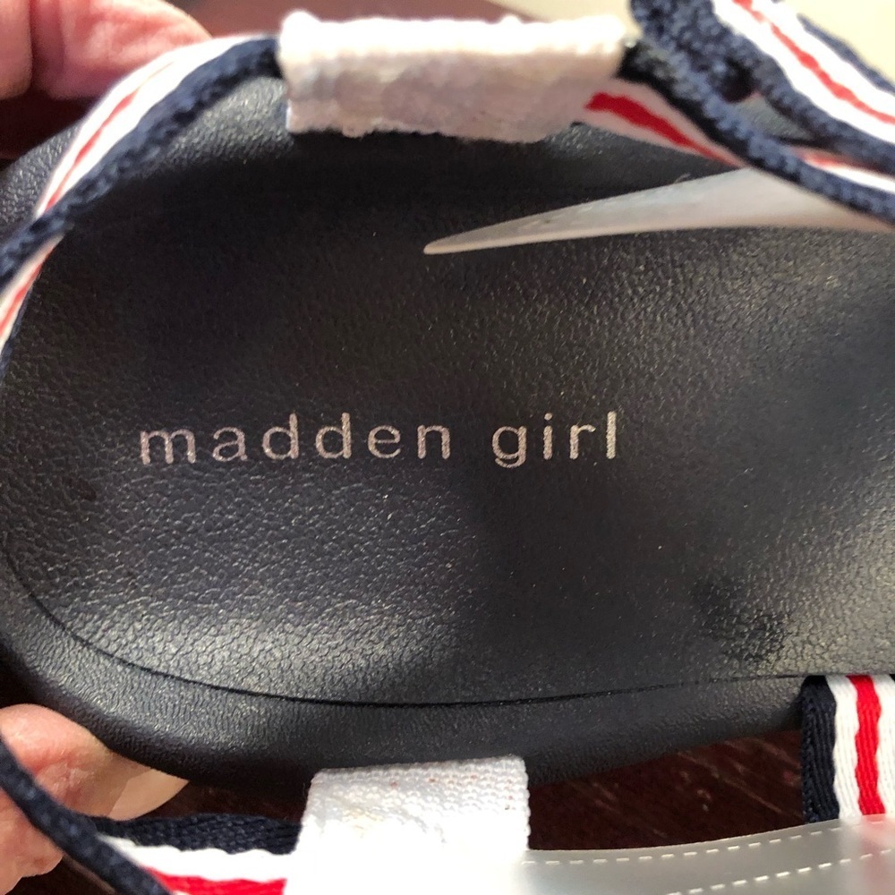 Madden Girl Women's Strappy Casual Sandals Red/White/Blue Size 9 NWT - Picture 6 of 10